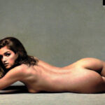 Cindy Crawford Nude and Sexy Pictures