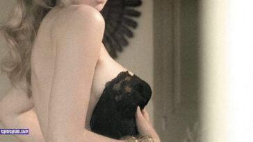 Rachel Roberts Nude and Hot Photos