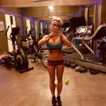 Britney Spears Sexy in Gym 2 Photos