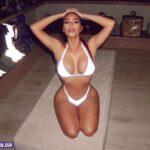 Kim Kardashian Sexy Bikini And Cameltoe 3 Photos