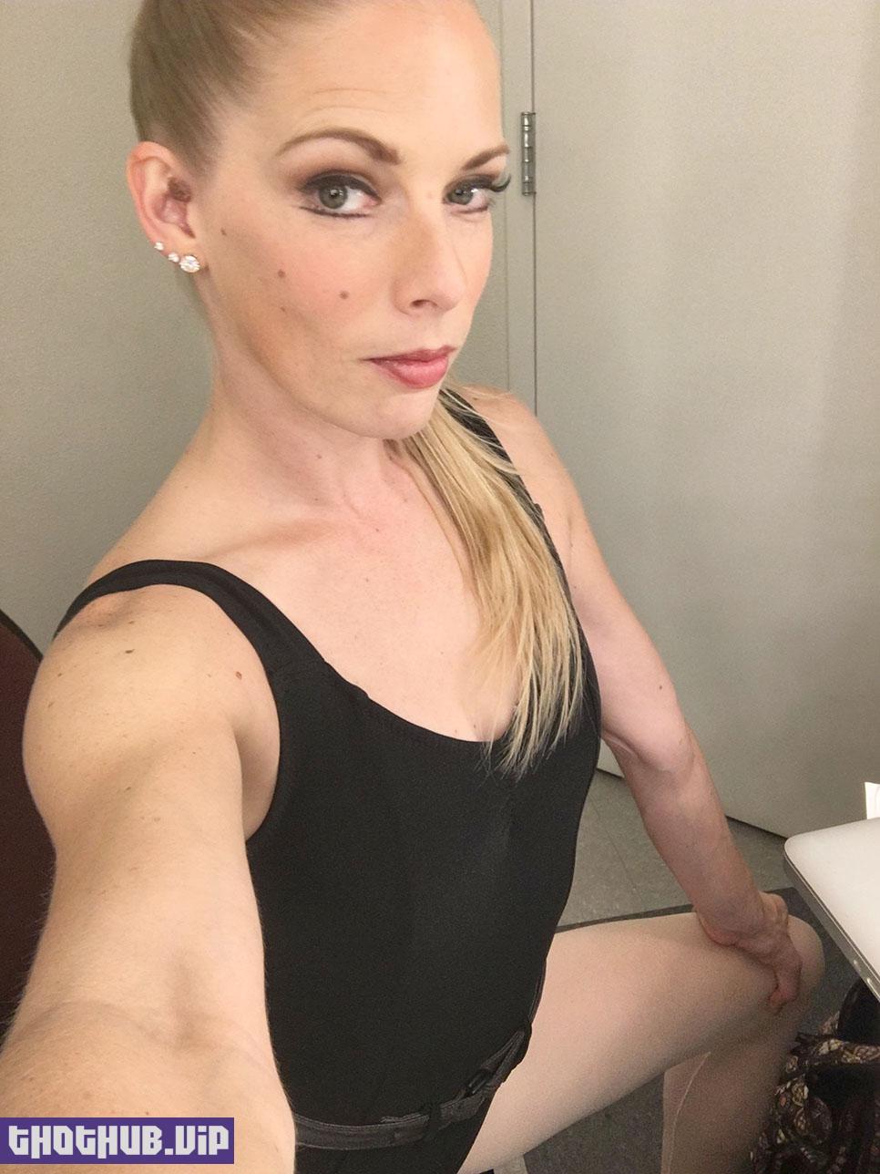 Ballet Dancer Chelsea Teel Masturbating