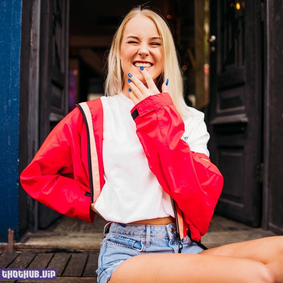 Nienke, the Dutch youtuber conquered Brazilians with a captivating, friendly and essence-filled way.  In the end she became a Brazilian herself.