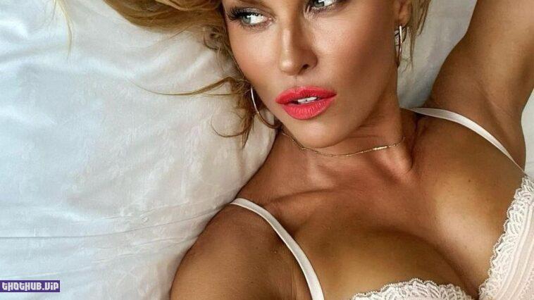 Simona Krainova Hot In Lingerie 4 Photos
