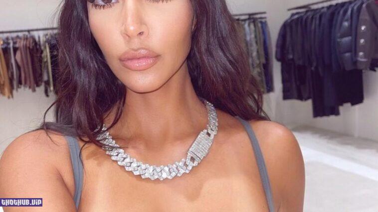 Kim Kardashian Sexy In A Million Dollar Necklace 1 Photo