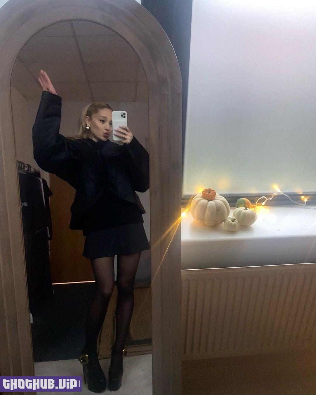 Ariana Grande Leggy 10 Photos And Video