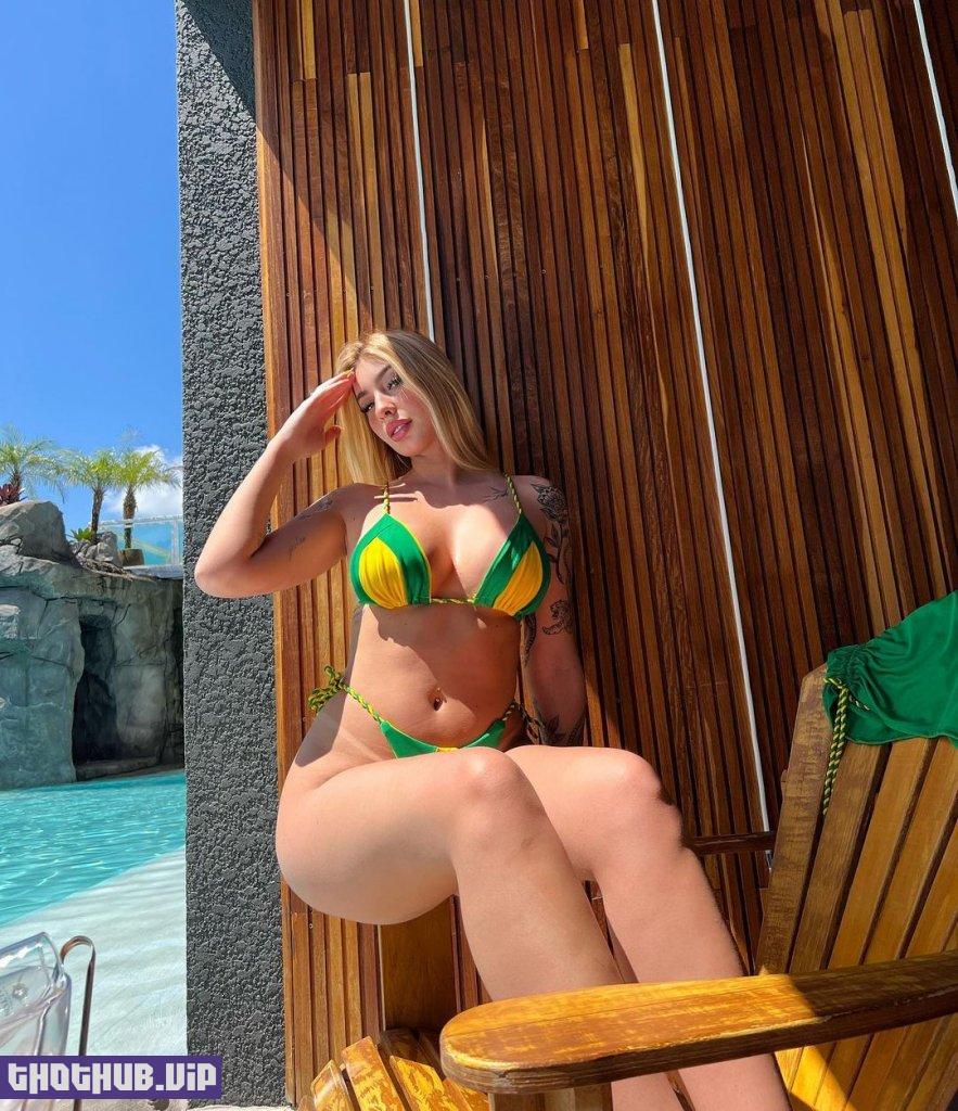 1682452090 722 Vitoria Mondoni a blonde with incredible curves on Instagram