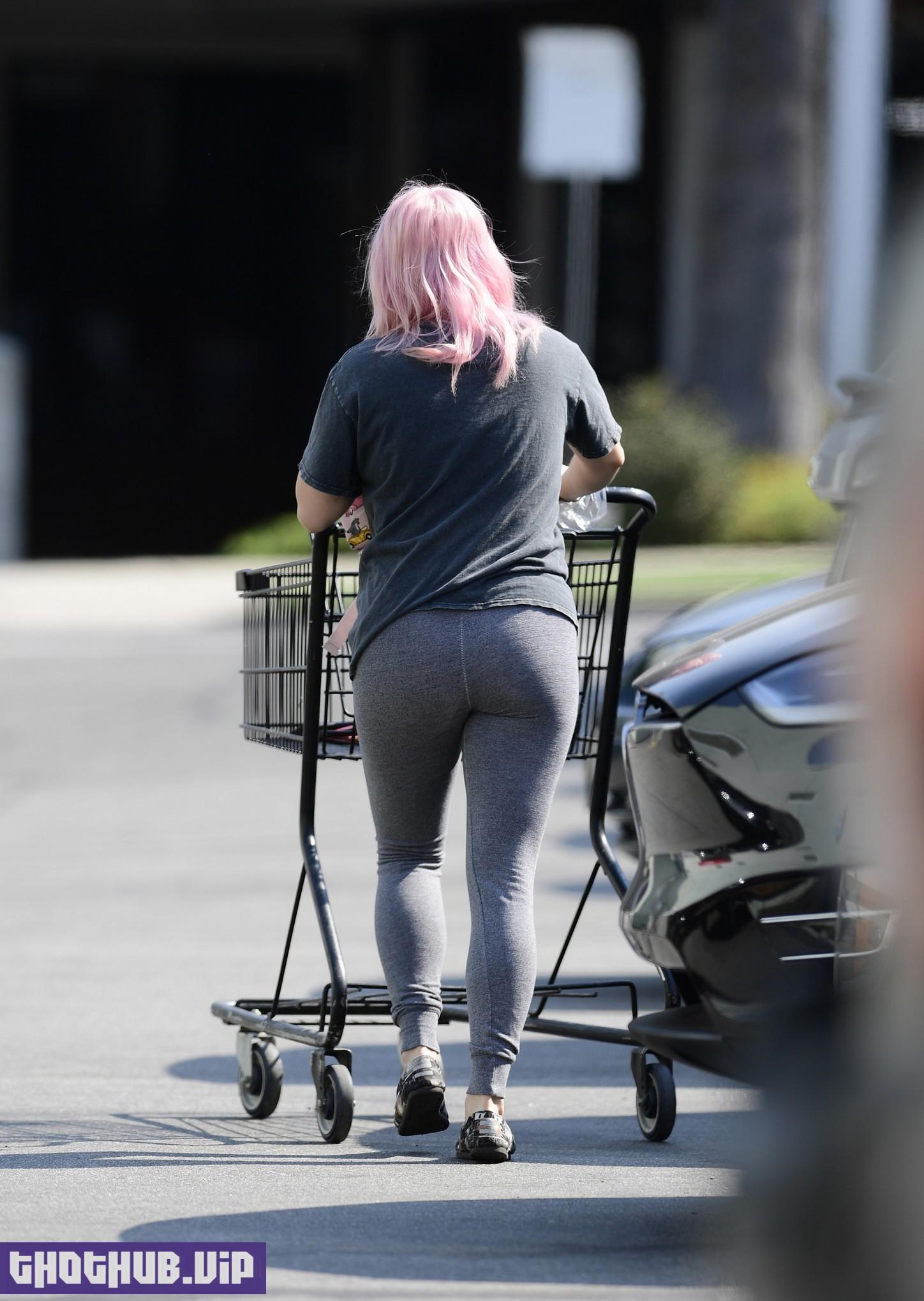 Ariel Winters Sexy Ass In Tight Leggings 24 Photos