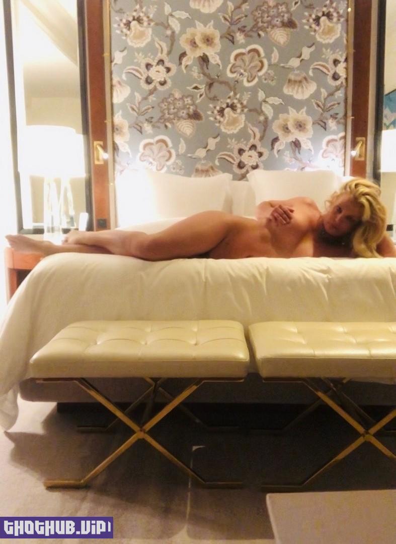 Britney Spears Naked 4 Photos
