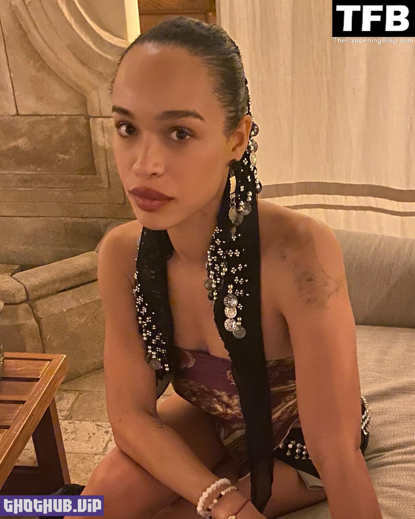 Cleopatra Coleman Sexy The Fappening Blog 4