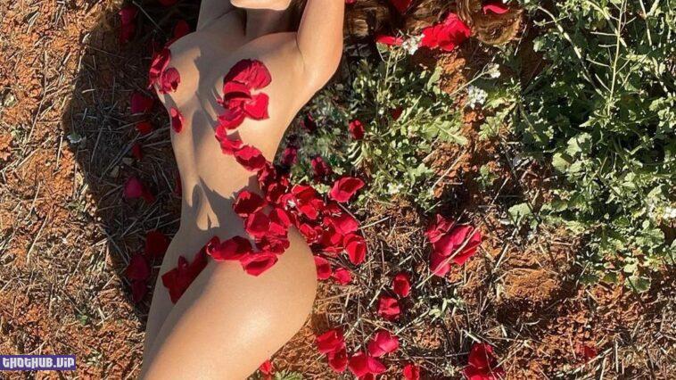 Demi Rose Nude In Rose Petals 4 Photos
