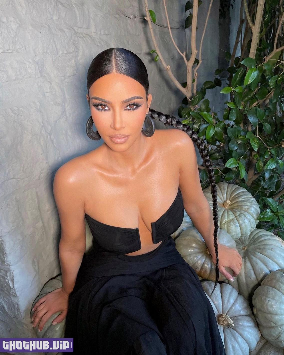 Kim Kardashian Sexy In Black 12 Photos And Video