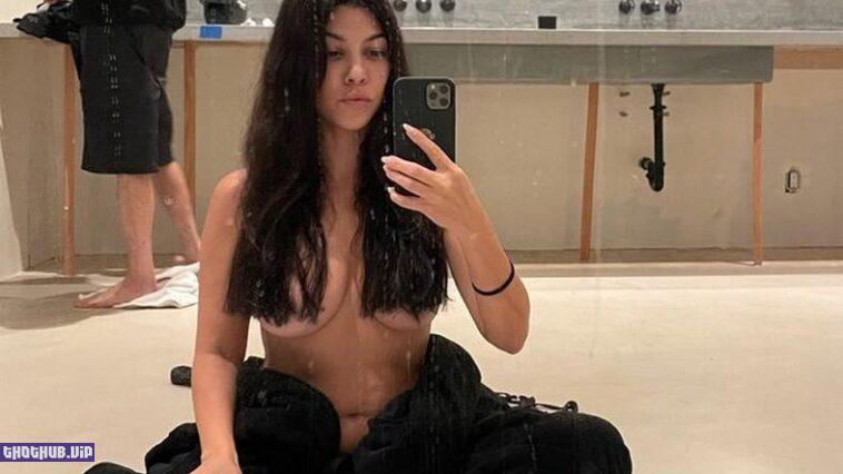 Kourtney Kardashian Topless 2 Photos
