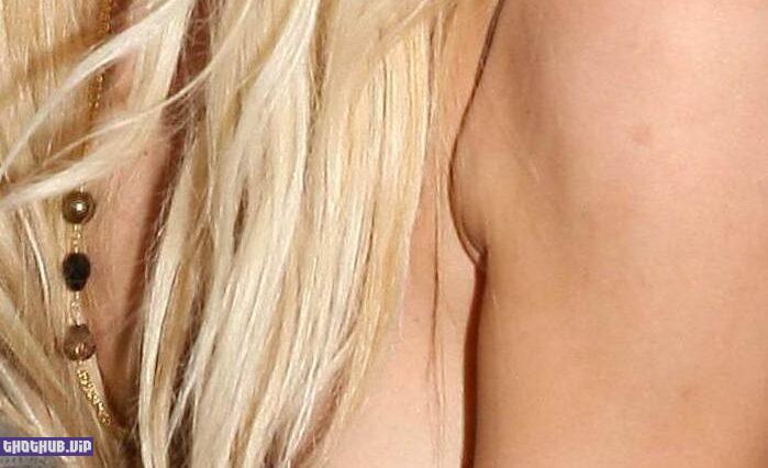 Paris Hilton Topless 2 Photos