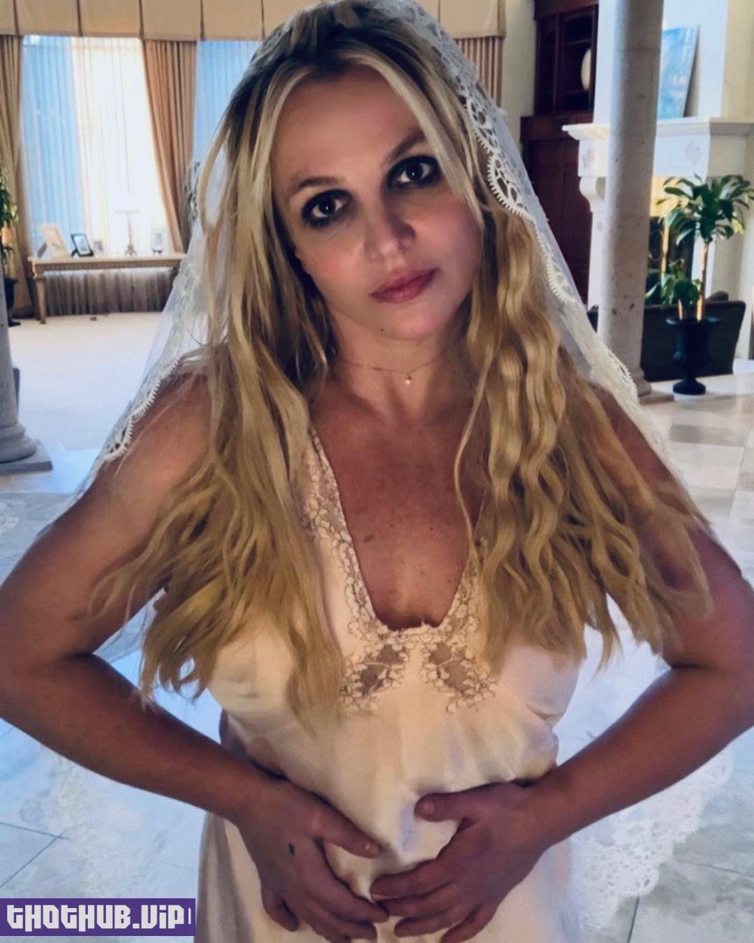 Britney Spears See Through Nudity 2 Photos