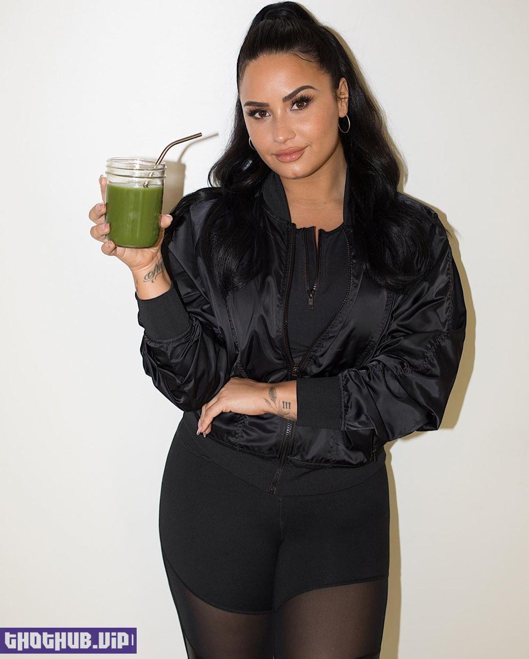 Demi Lovato Sexy 12 New Photos