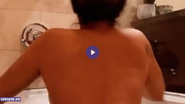 Screenshot 2024 04 16 at 19 49 49 Hot Alexox0 Nude Shower Twerking Videos Leaked On Thothub