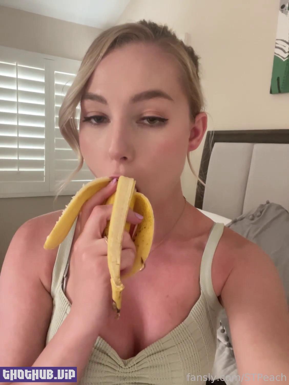 1662686549 701 STPeach Banana Deepthroat Fansly Video Leaked