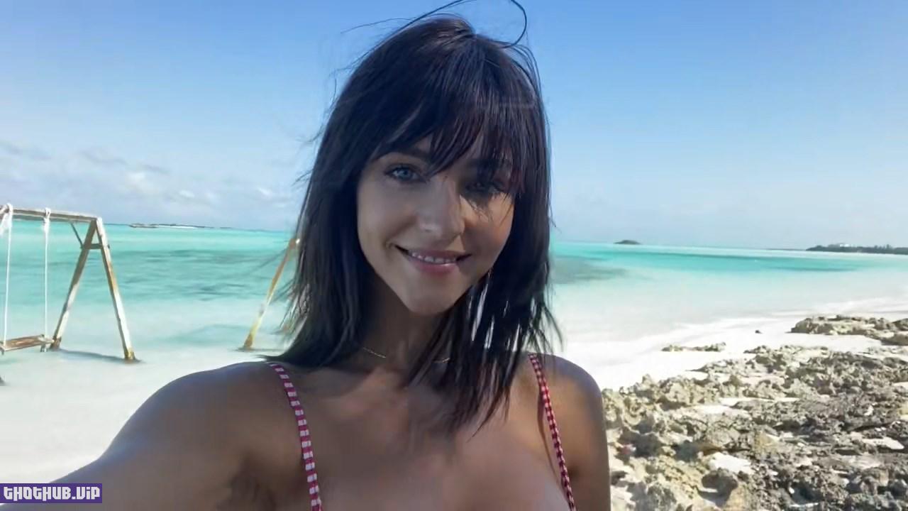 1663122408 79 Rachel Cook Nude Outdoor Beach BTS Video Leaked