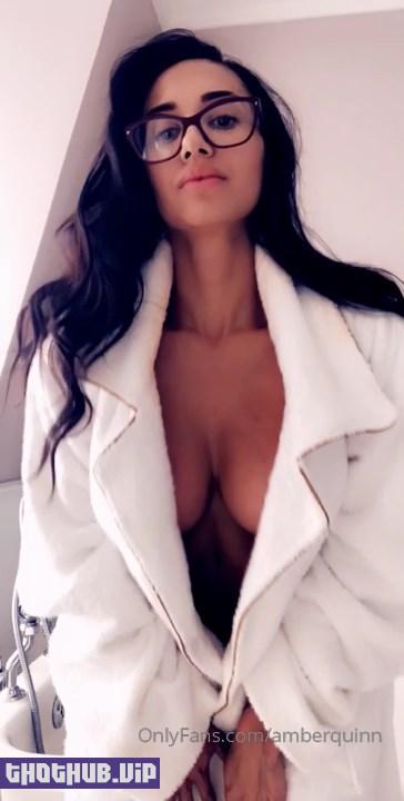Amber Quinn Nude Robe Strip Tease Onlyfans Video Leaked