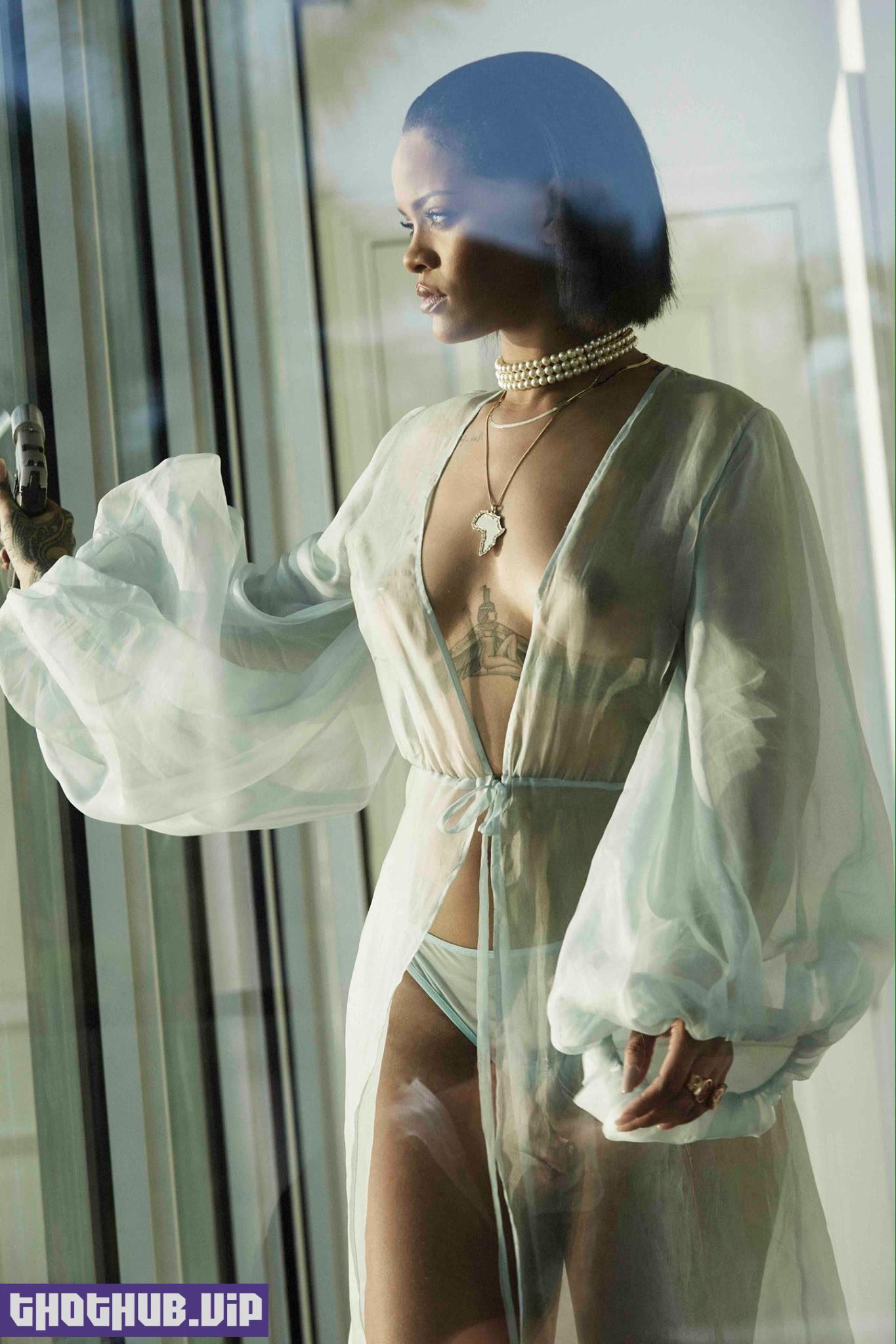 Rihanna Sexy Bikini Robe Nipple Slip Photos Leaked 5