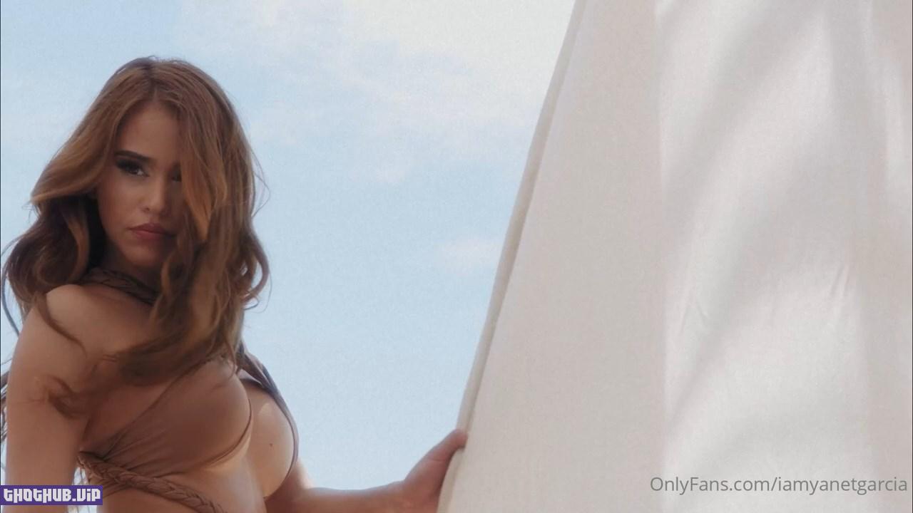 Yanet Garcia Beach Bikini Photoshoot Onlyfans Leaked Video 9