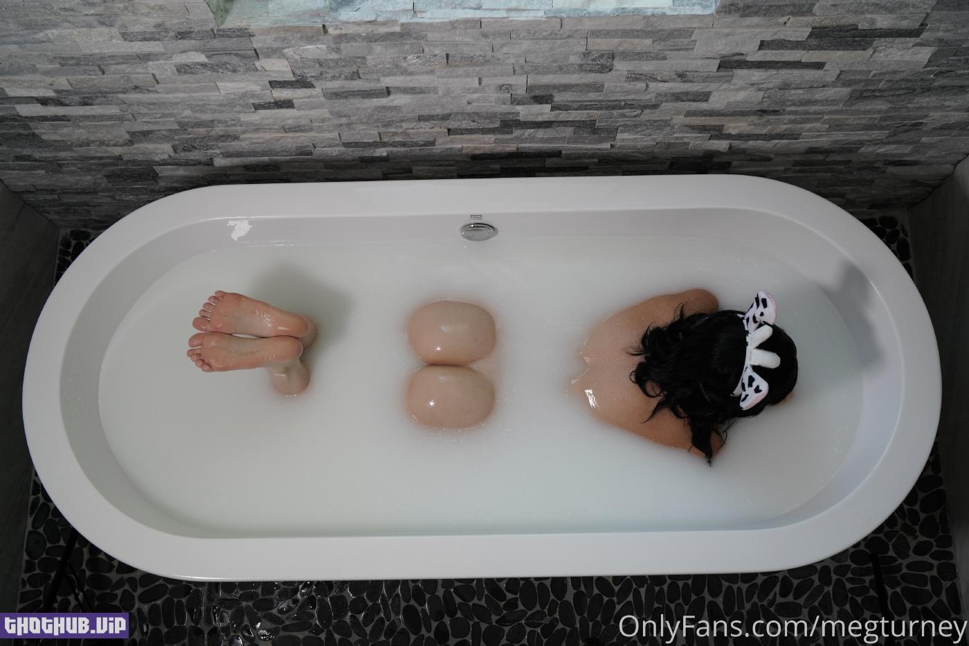 Meg Turney Getting Milk Bath Onlyfans Nudes Leaked 7