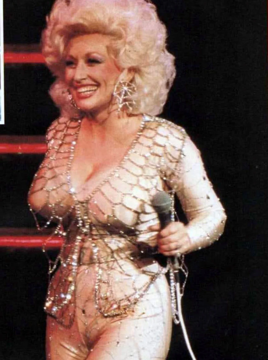 1708569072 906 Sexy Dolly Parton Playboy Vintage Photo Collections.webp