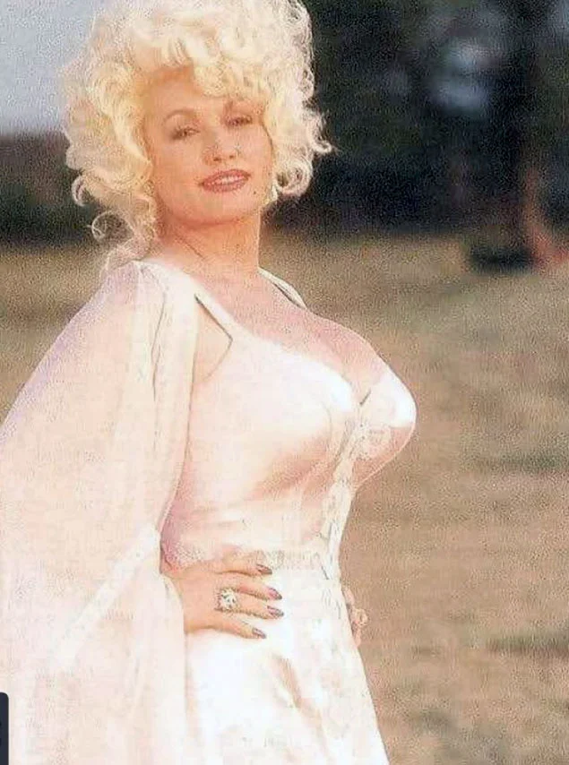 1708569086 336 Sexy Dolly Parton Playboy Vintage Photo Collections.webp