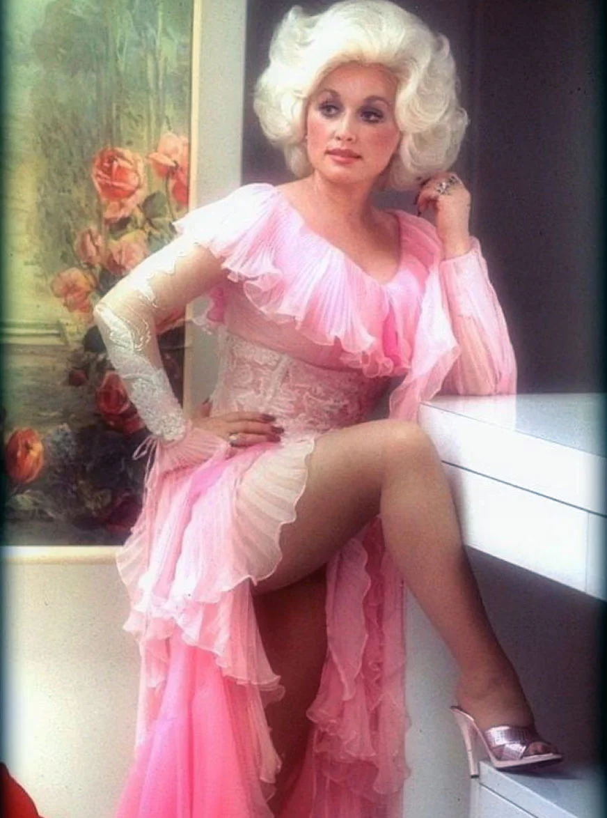 1708569102 585 Sexy Dolly Parton Playboy Vintage Photo Collections.webp