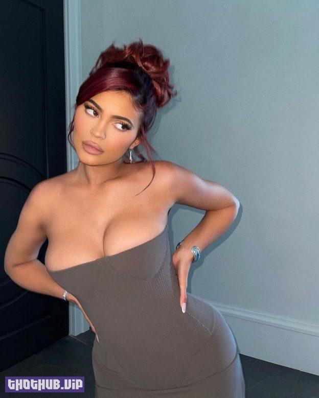 Kylie Jenner Big Tits In Small Dress