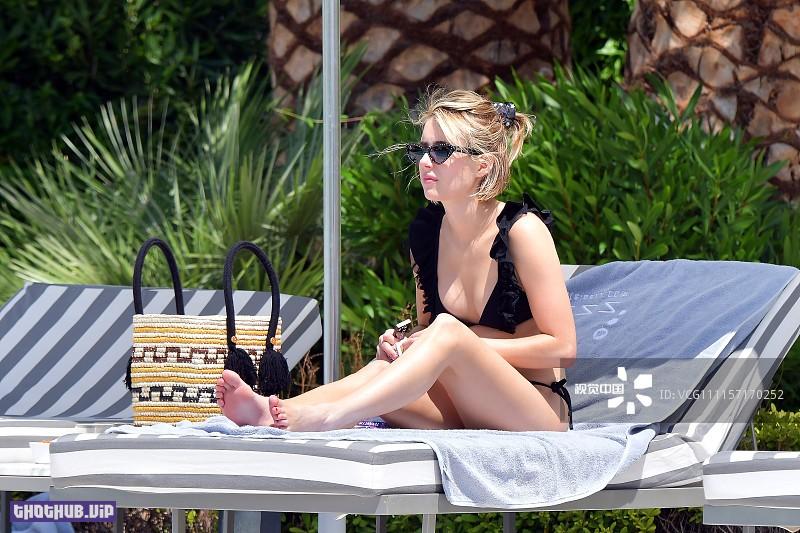1663429922 154 Emma Roberts In Black Bikini At San Tropez