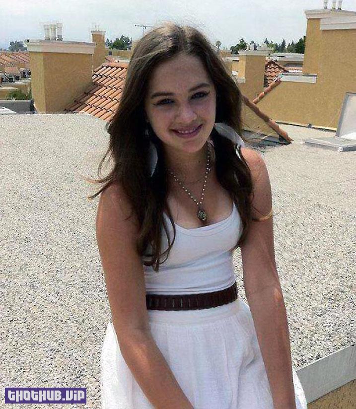 1663806188 205 Mary Mouser Nude Leaked and Hot Pics