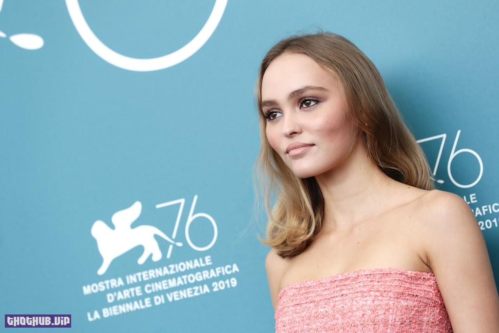 1663934061 810 Lily Rose Depp In A Pink Dress At The Venice Film