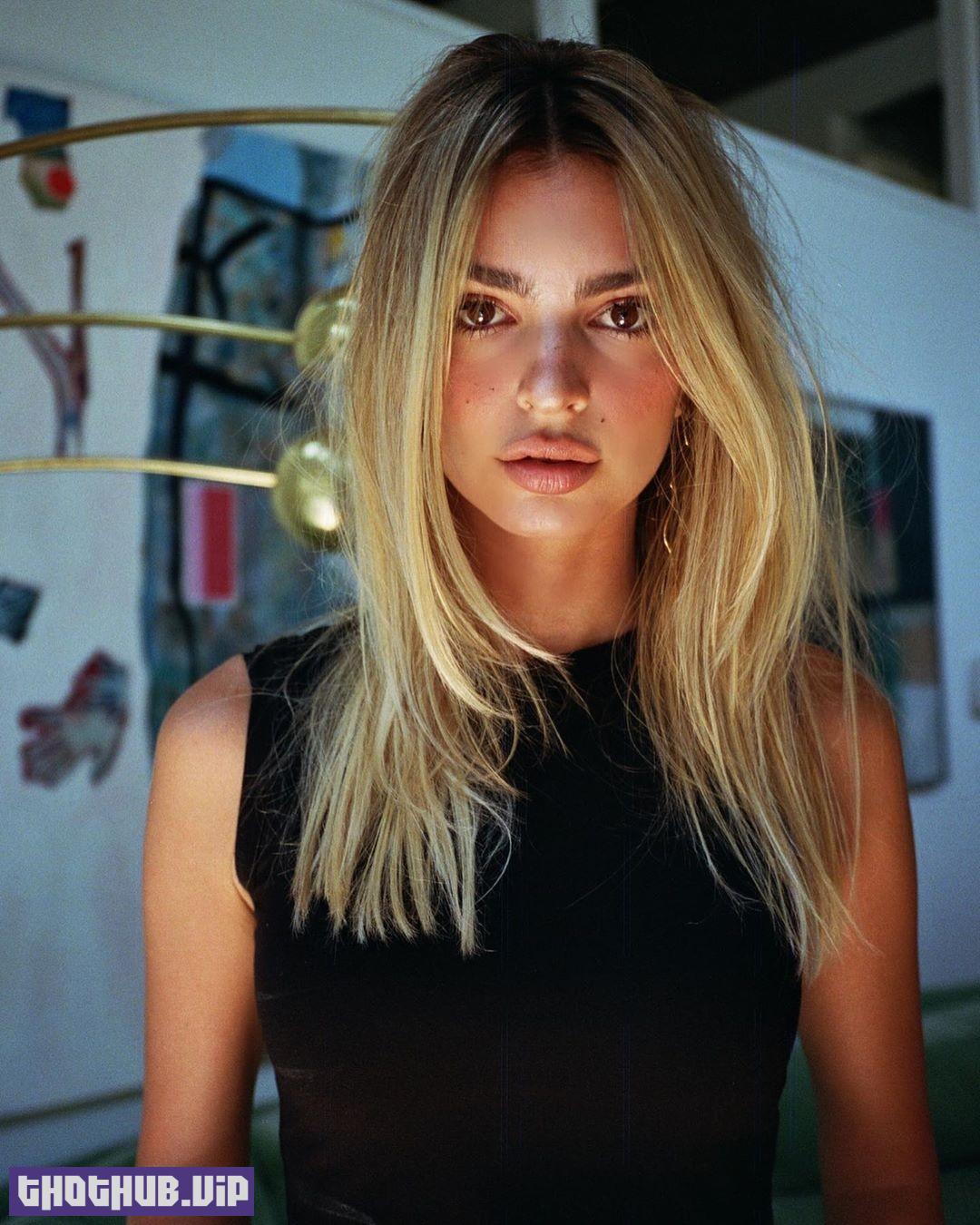 Hot Emily Ratajkowski Became A Sexy Blonde Photos And Video