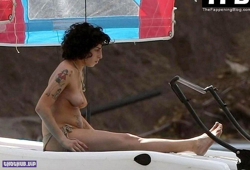 1664158832 828 Amy Winehouse Nude and Hot Collection %E2%80%93 2021