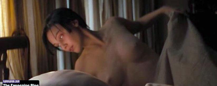 1664217604 204 Sarah Gadon Nude and Pregnant from Hot Scenes