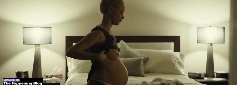 1664217622 143 Sarah Gadon Nude and Pregnant from Hot Scenes