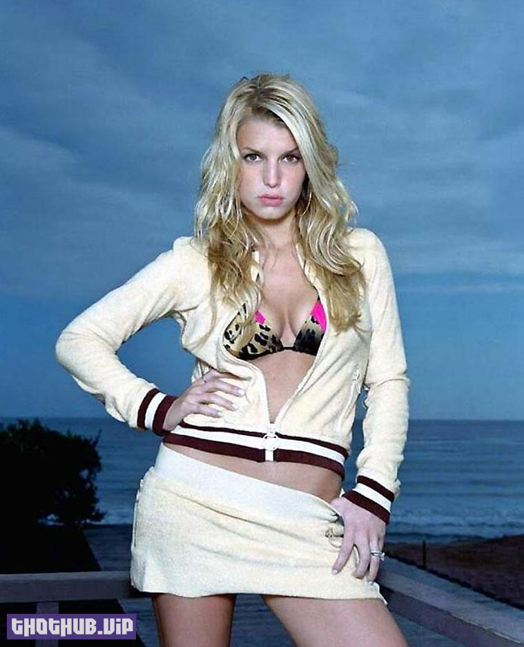 1664305918 125 Busty Jessica Simpson Nude and Hot Photos Collection
