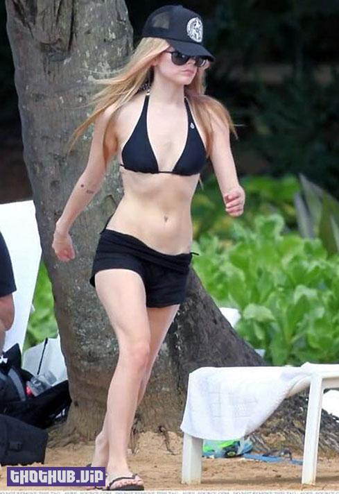 1664424000 889 Avril Lavigne Sexy and Hot Photo Collection