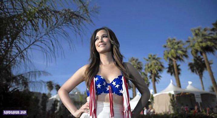 1664556005 858 Kacey Musgraves Nude and Sexy Photos Collection