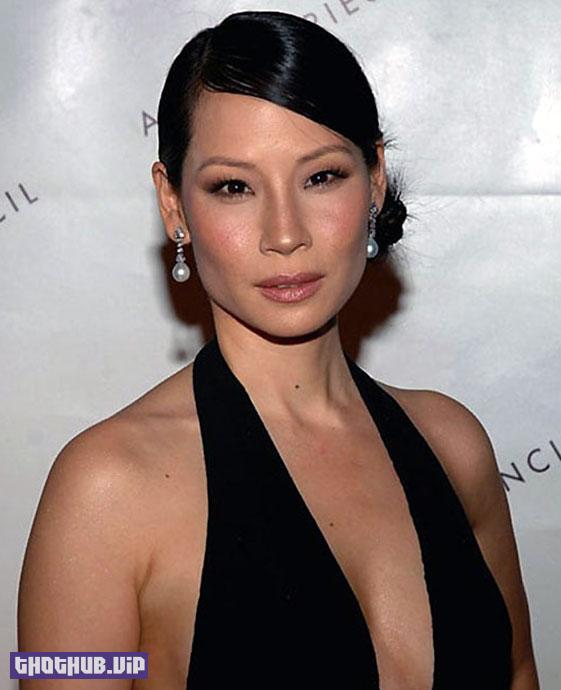 1664736377 521 Lucy Liu Sexy and Hot Feet Photo Collection