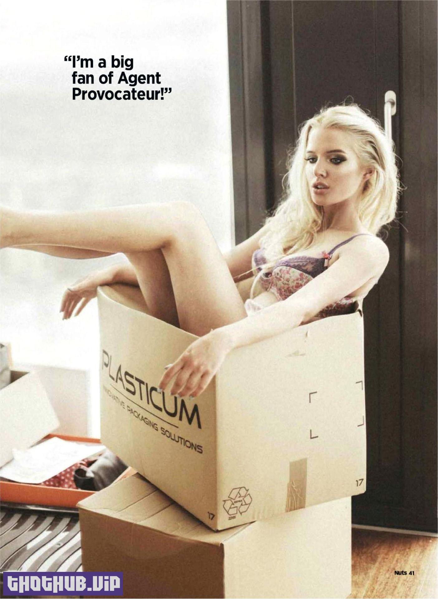 1664794885 211 Helen Flanagan The Fappening Nude 25 Photos