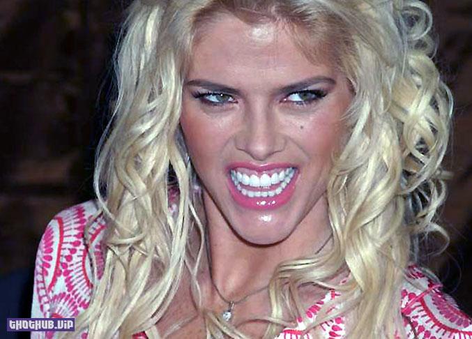1664879833 760 Anna Nicole Smith Nude and Sexy Photo Collection