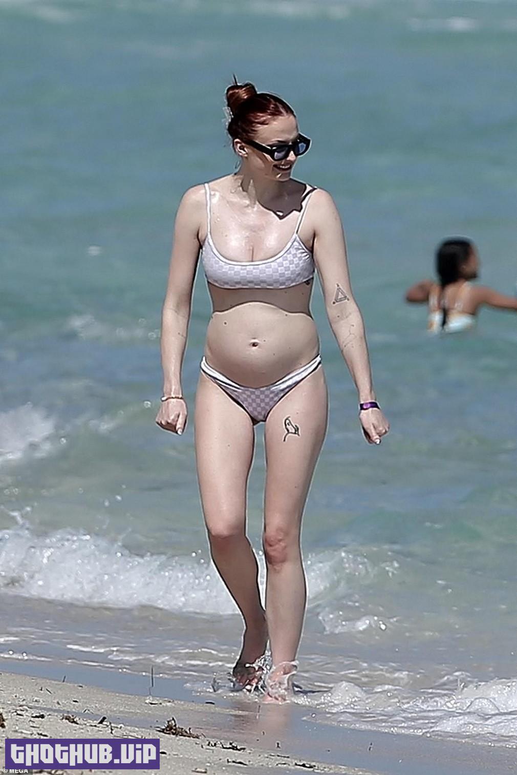 1665387397 672 Pregnant Sophie Turner In A Bikini 23 Photos