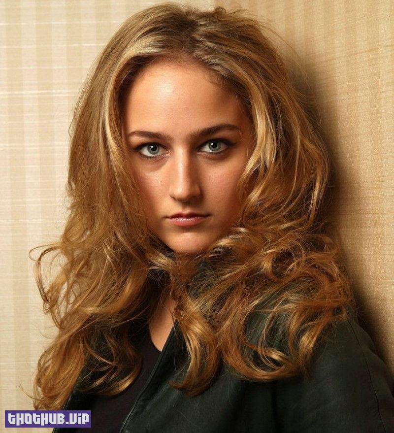 1665534518 590 Leelee Sobieski Great Nude Moments Lovely boobs sexy smile