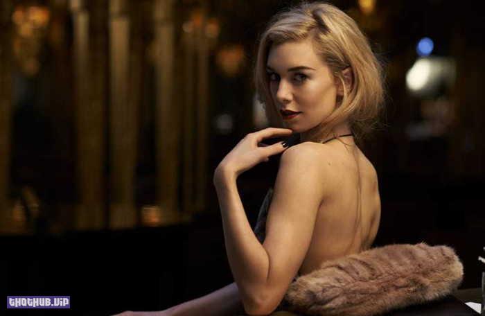 1666607253 424 These Naked Ass Pics of Vanessa Kirby Rule The World