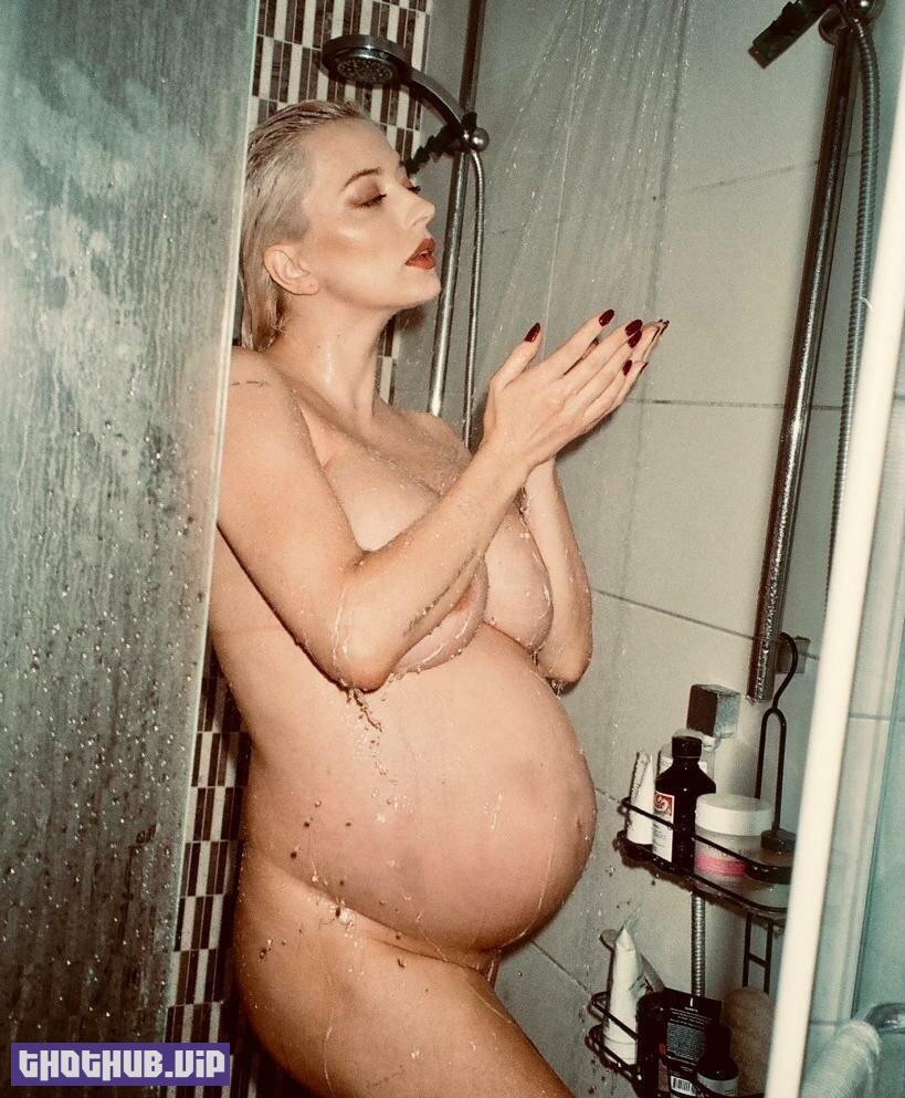 Caroline Vreeland Pregnant Naked