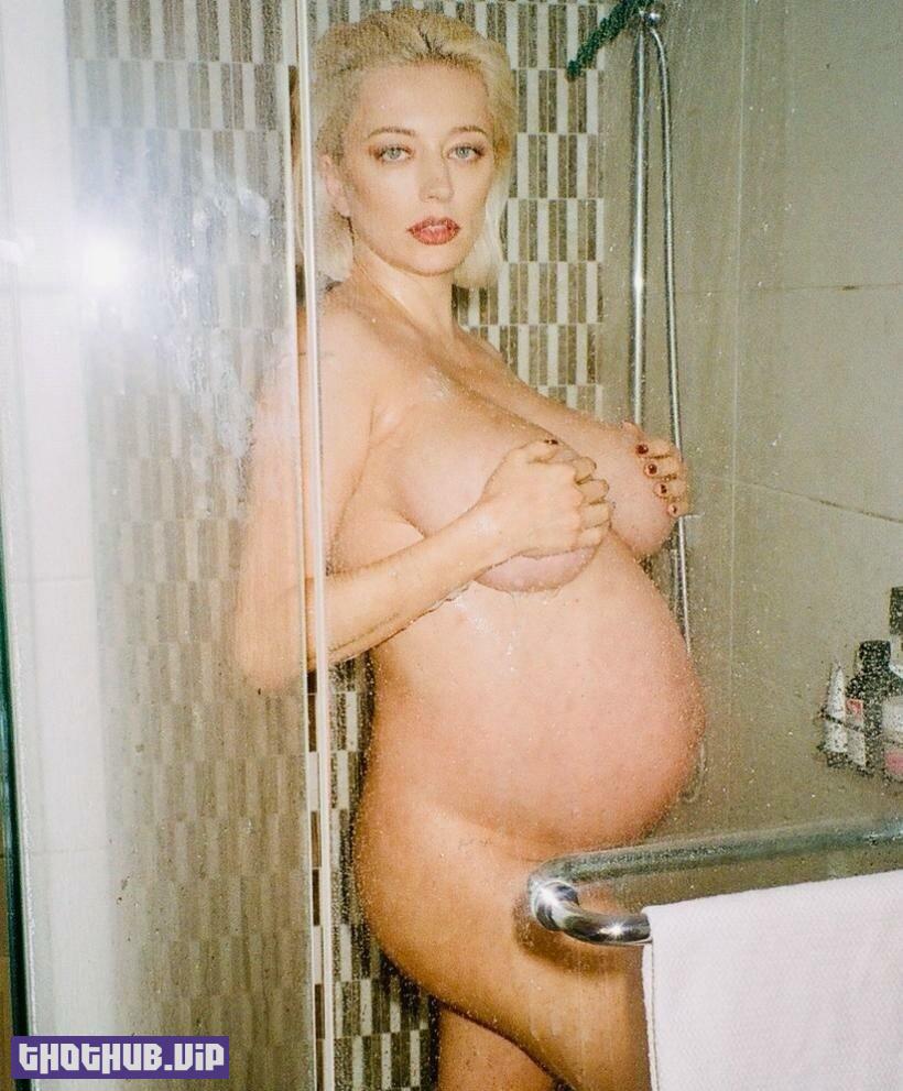 Nyde With Baby Bump
