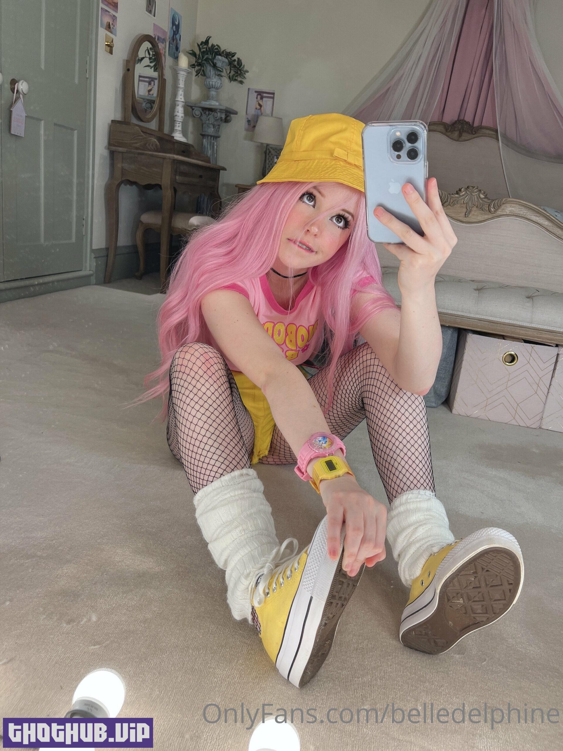 Top Naked Belle Delphine Yellow Hat Nude NSFW Porn Leak