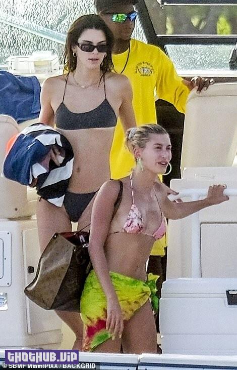 1668278912 378 Kendall Jenner And Hailey Bieber Sexy 21 Photos